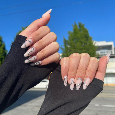 nails with chrom design